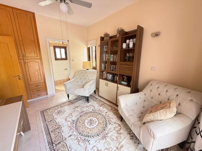 Image No.12-3 Bed Villa for sale