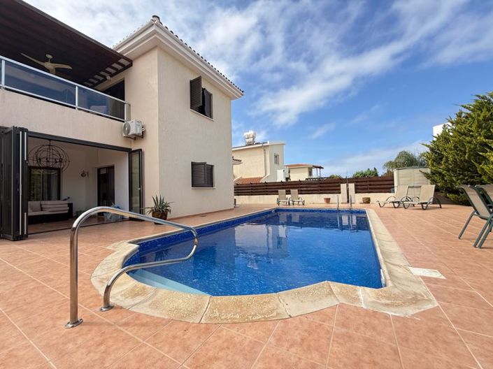 Image No.27-3 Bed Villa for sale