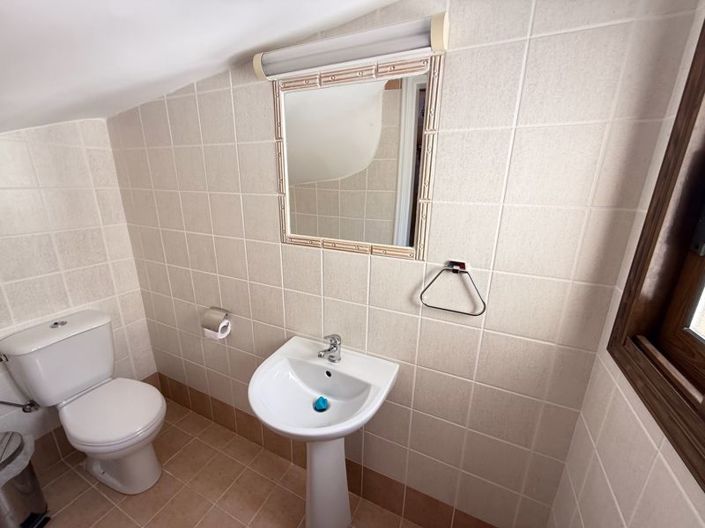 Image No.8-3 Bed Villa for sale