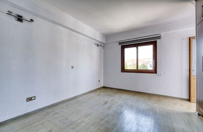 Image No.28-4 Bed Villa for sale