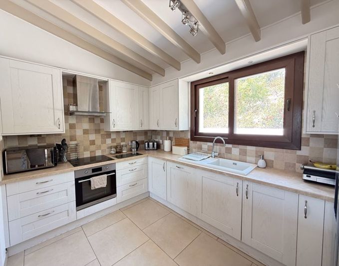 Image No.19-4 Bed Bungalow for sale