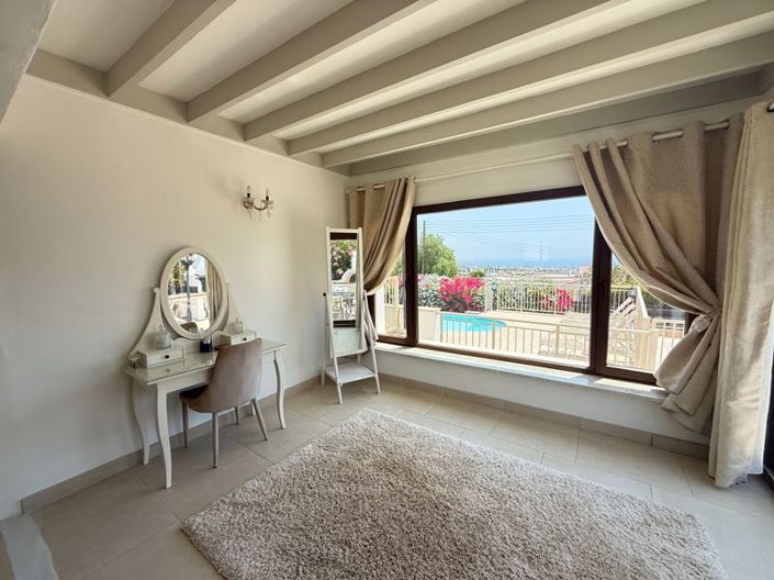 Image No.29-4 Bed Bungalow for sale