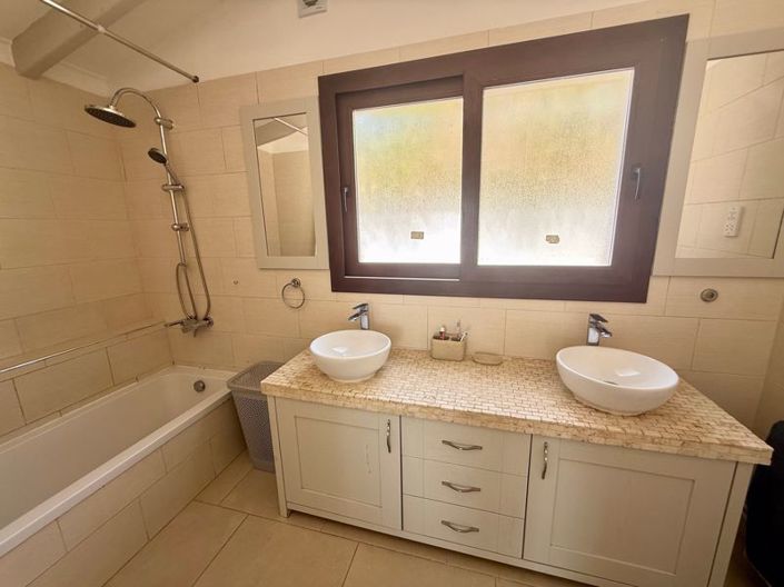 Image No.31-4 Bed Bungalow for sale