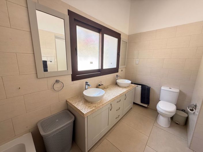 Image No.32-4 Bed Bungalow for sale