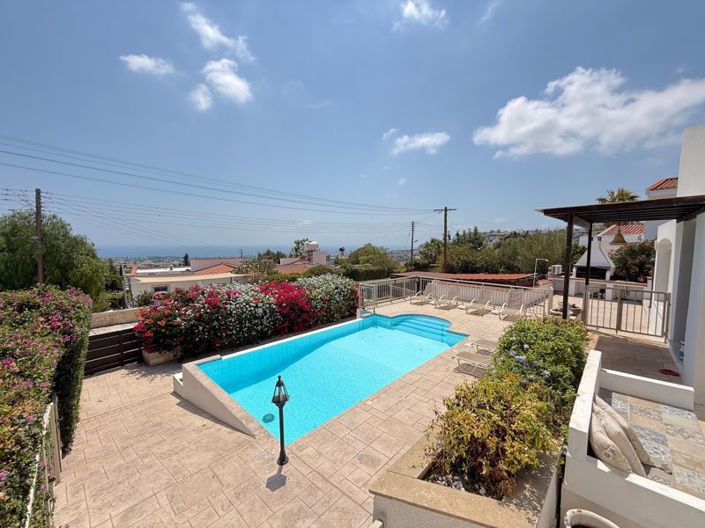 Image No.57-4 Bed Bungalow for sale