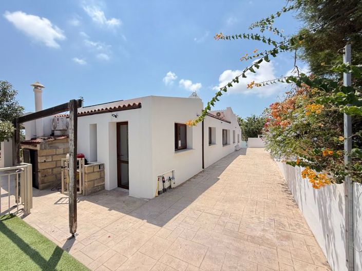 Image No.59-4 Bed Bungalow for sale