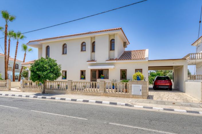 Image No.4-3 Bed Villa for sale