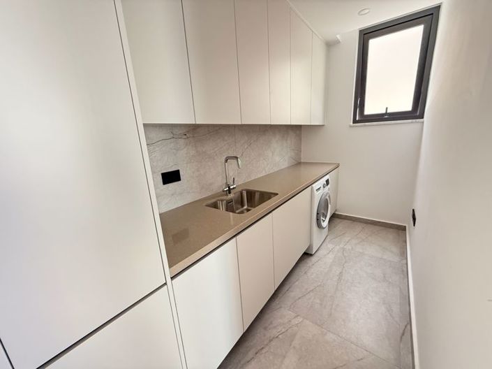 Image No.12-3 Bed Villa for sale