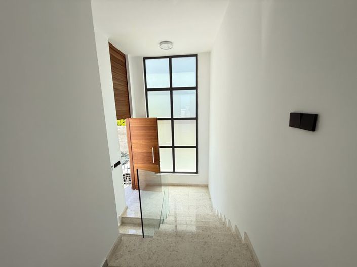 Image No.14-3 Bed Villa for sale