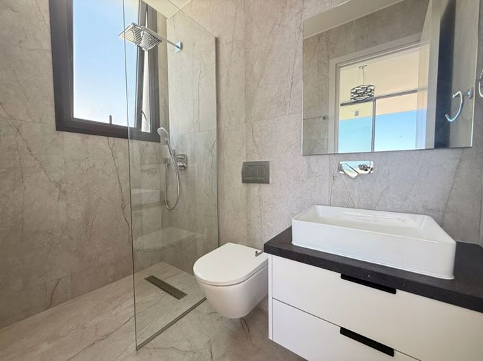 Image No.17-3 Bed Villa for sale