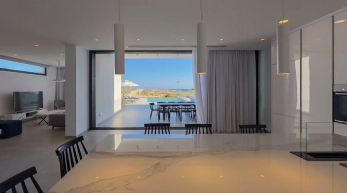 Image No.5-4 Bed Villa for sale