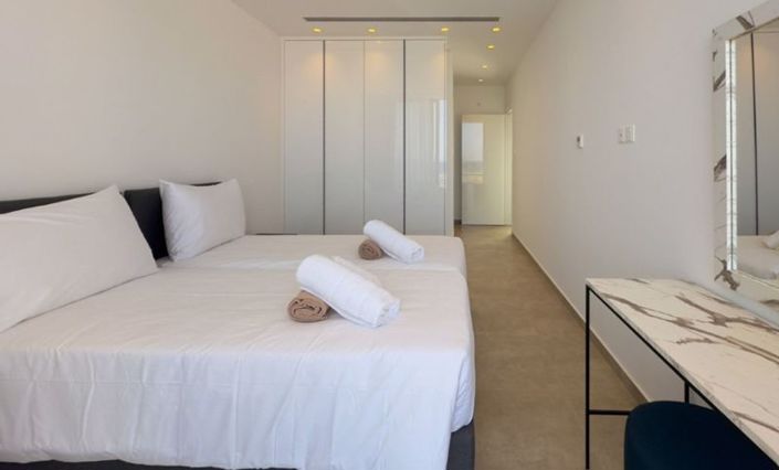 Image No.9-4 Bed Villa for sale