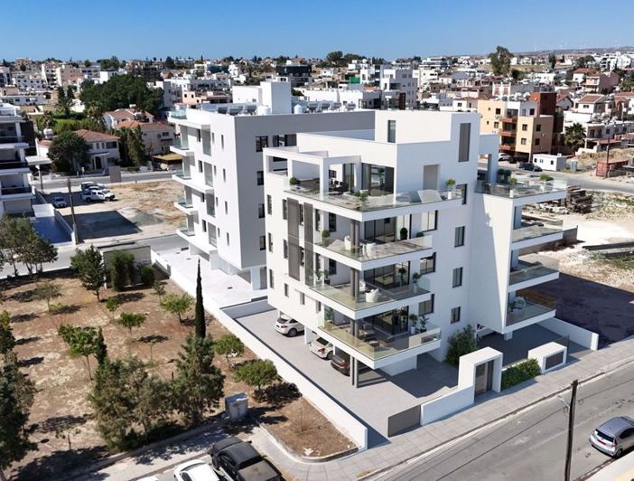 Image No.1-3 Bed Apartment for sale