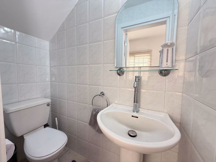 Image No.9-2 Bed Villa for sale