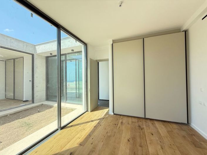 Image No.13-4 Bed Villa for sale