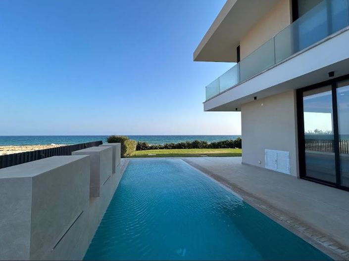 Image No.2-4 Bed Villa for sale