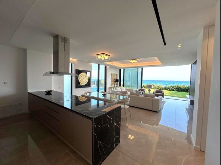 Image No.3-4 Bed Villa for sale