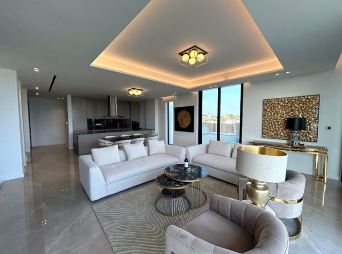 Image No.4-4 Bed Villa for sale