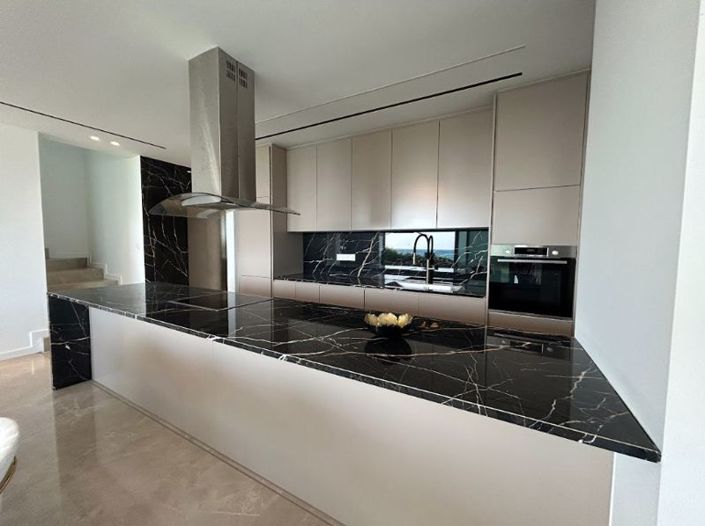 Image No.8-4 Bed Villa for sale