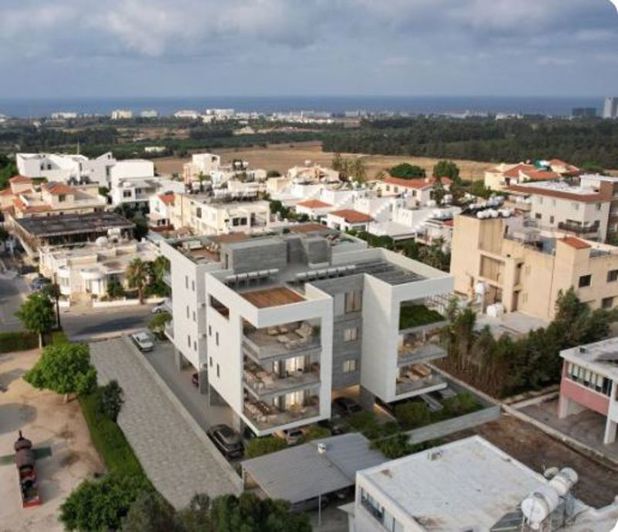 Image No.8-2 Bed Apartment for sale