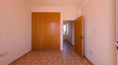 bedroom-1-fitted-wardrobes