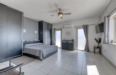 bedroom-1-2