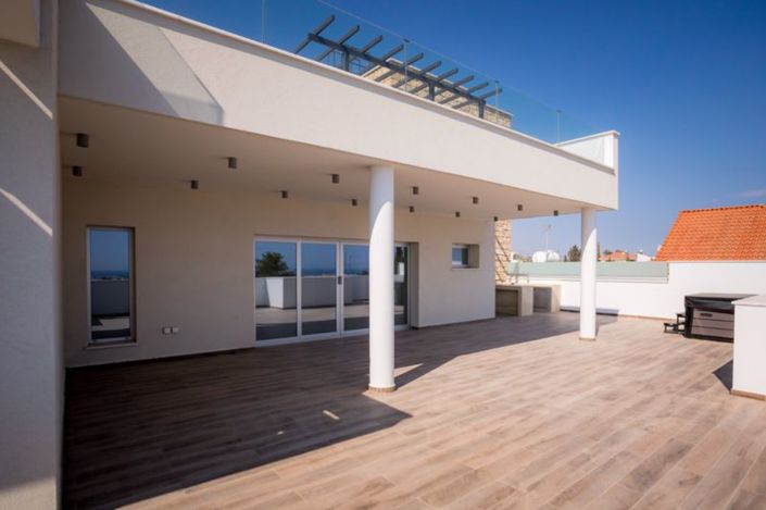 Image No.1-2 Bed Apartment for sale