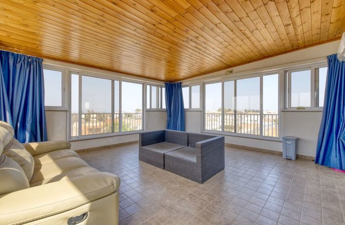 Image No.18-3 Bed Apartment for sale