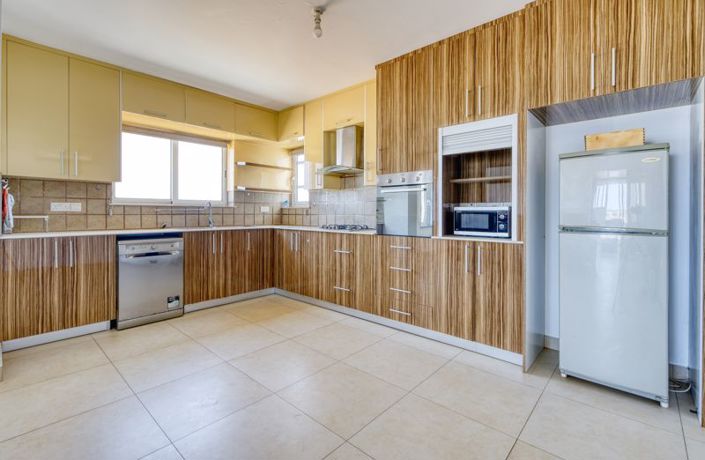 Image No.3-3 Bed Apartment for sale