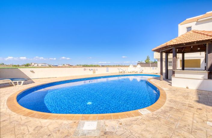 Image No.18-2 Bed Apartment for sale