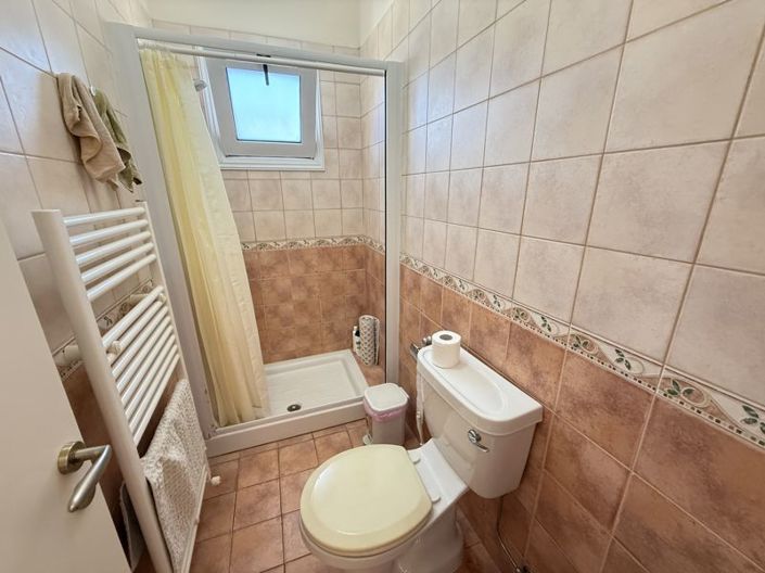 Image No.12-4 Bed Property for sale