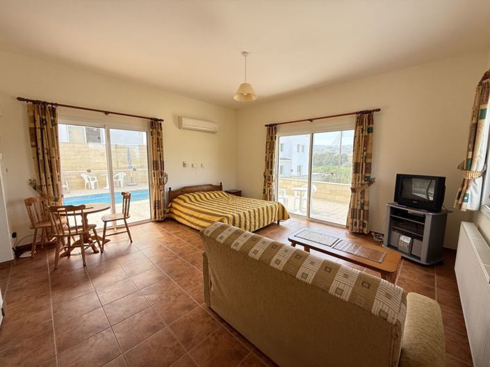 Image No.26-4 Bed Property for sale