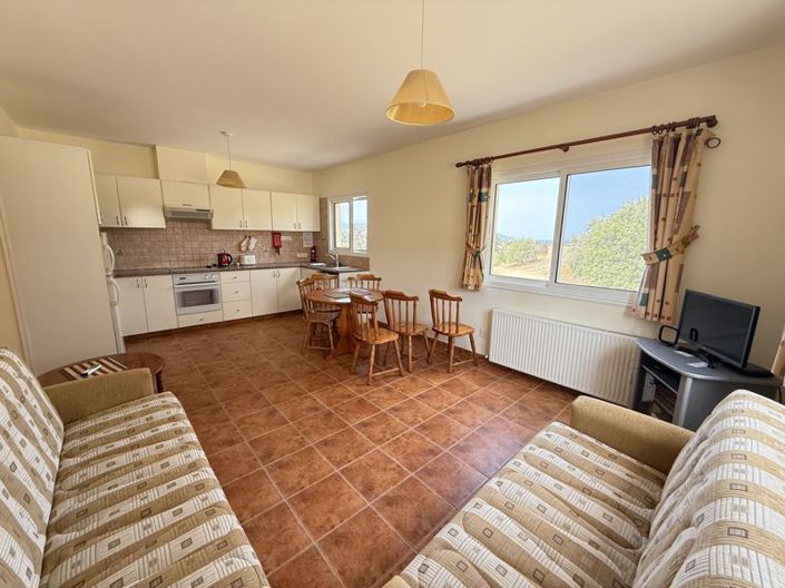 Image No.4-4 Bed Property for sale