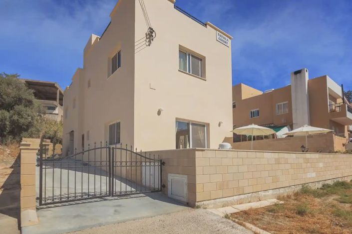 Image No.37-4 Bed Property for sale