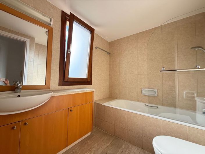 Image No.22-3 Bed Villa for sale