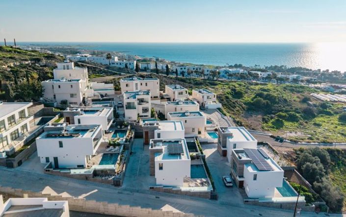 Image No.1-3 Bed Villa for sale