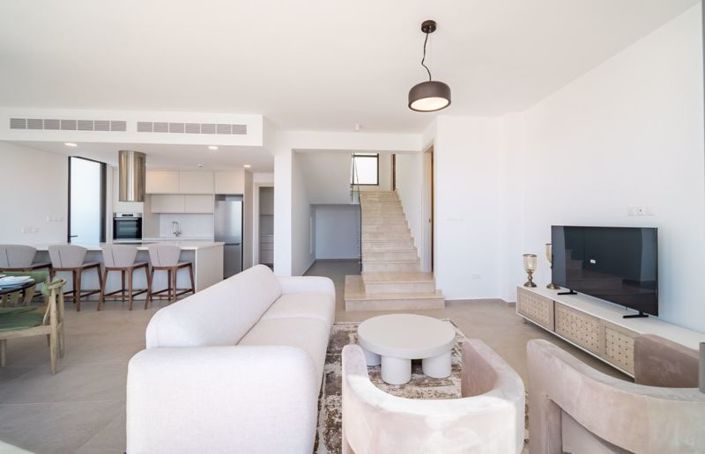 Image No.3-3 Bed Villa for sale