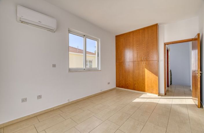 Image No.10-3 Bed Villa for sale