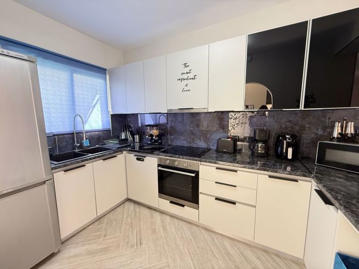 Image No.8-3 Bed Villa for sale