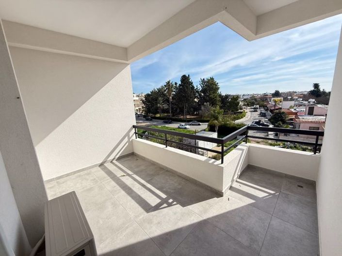 Image No.20-3 Bed Apartment for sale