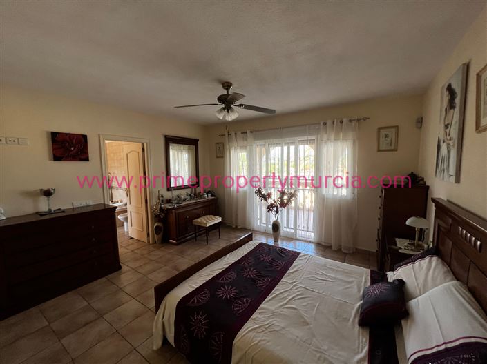 Image No.18-5 Bed Country House for sale