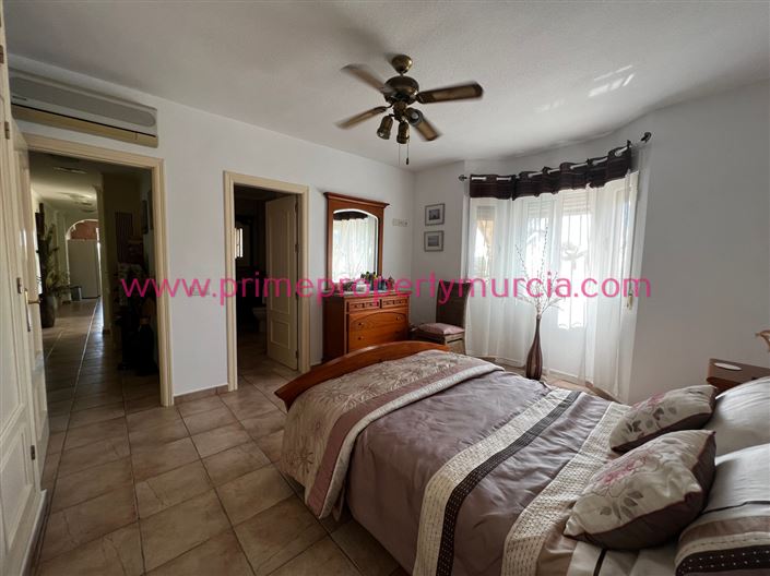 Image No.22-5 Bed Country House for sale