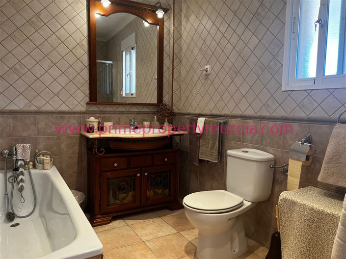 Image No.23-5 Bed Country House for sale