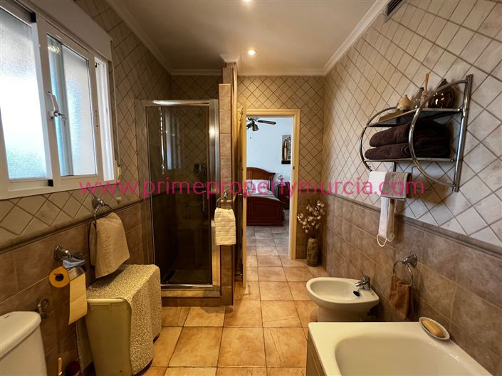 Image No.24-5 Bed Country House for sale