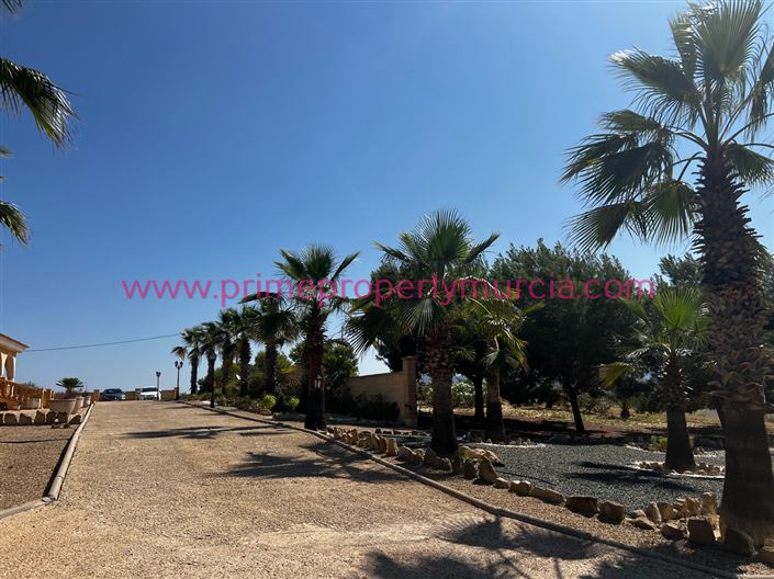 Image No.47-5 Bed Country House for sale