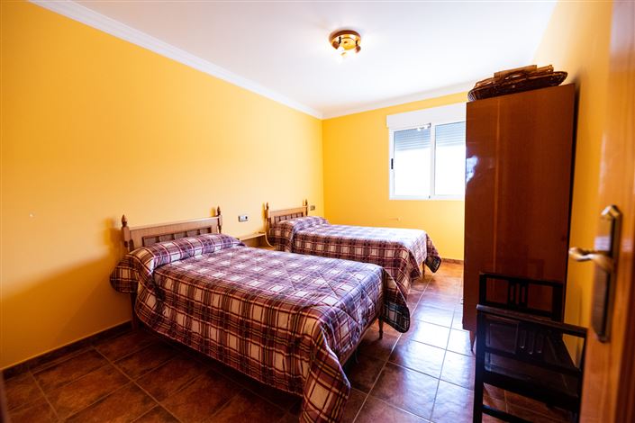 Image No.24-4 Bed Country House for sale