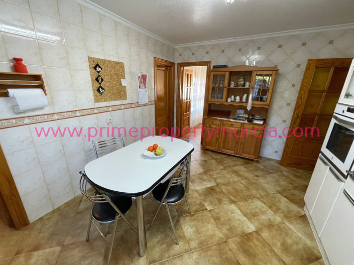 Image No.11-10 Bed Villa for sale