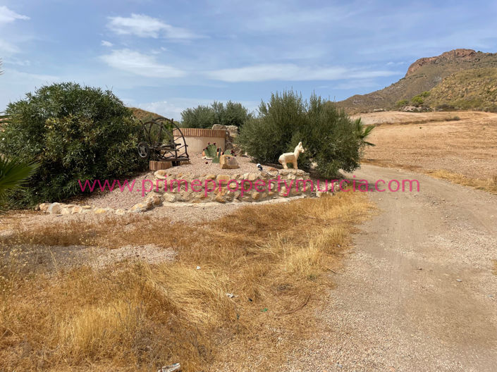 Image No.32-4 Bed Country House for sale