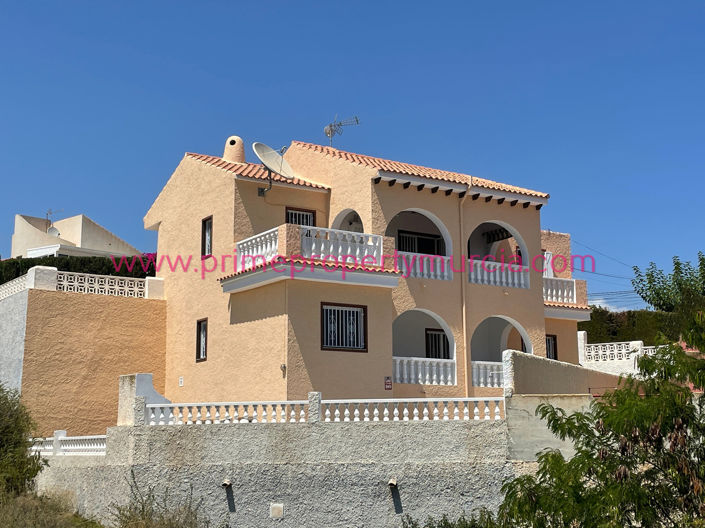 Image No.1-4 Bed Villa for sale