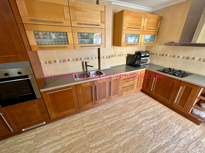 Image No.11-3 Bed Property for sale